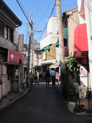 中崎くねくね路地。